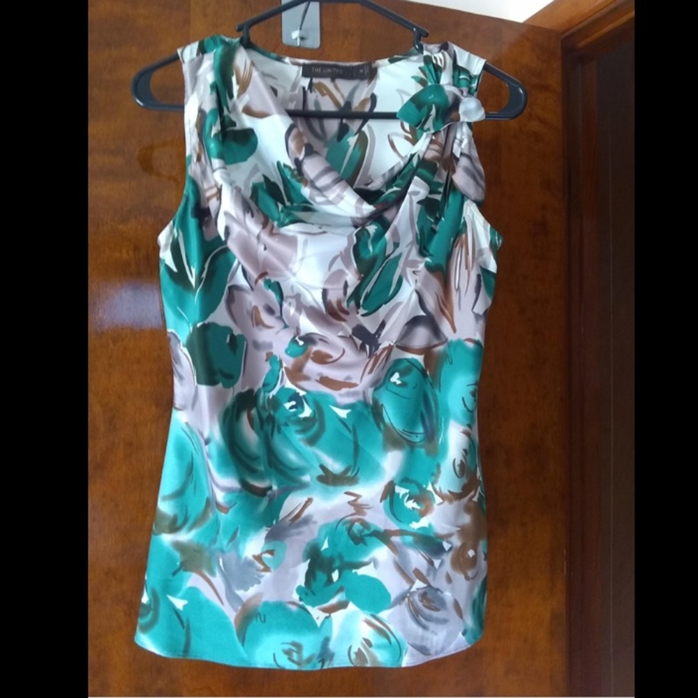 The Limited sleeveless blouse / shirt